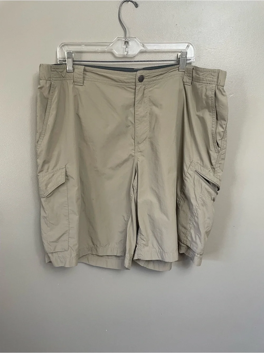Columbia Men's 40 Silver Ridge Cargo Hiking Shorts with Belt Omni-Shade